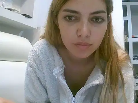 VittoriaTaylor online show from February 14, 2026, 3:18 am