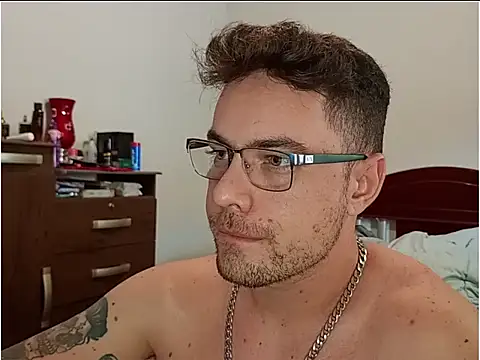 Snapshot of Dyllan__ chatting on April 21, 2026, 2:23 pm Dyllan online show from April 21, 2026, 2:23 pm