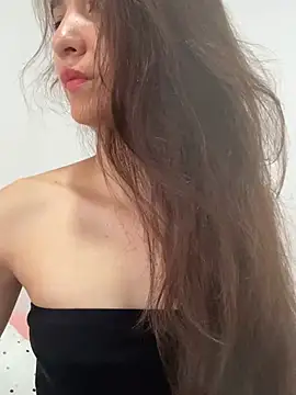 Snapshot of Bella_still chatting on May 5, 2026, 2:09 pm Bella still online show from May 5, 2026, 2:09 pm