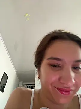 Snapshot of Bella_still chatting on April 7, 2026, 2:08 pm Bella still online show from April 7, 2026, 2:08 pm