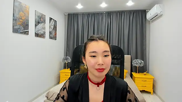 AnnaReyla online show from February 19, 2025, 4:44 pm