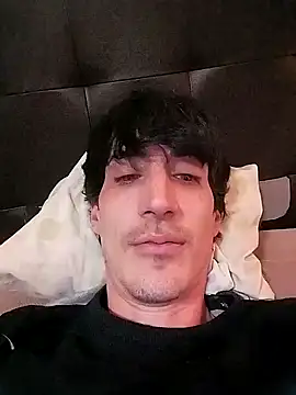 Snapshot of moutt99 chatting on January 15, 2025, 5:37 pm moutt99 online show from January 15, 2025, 5:37 pm