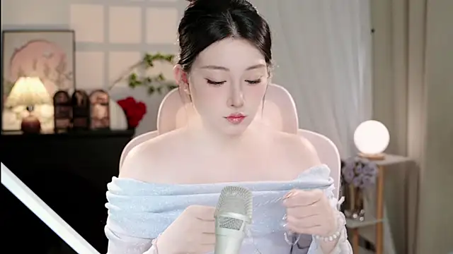 Dou-Dou-er online show from October 10, 2025, 8:37 am