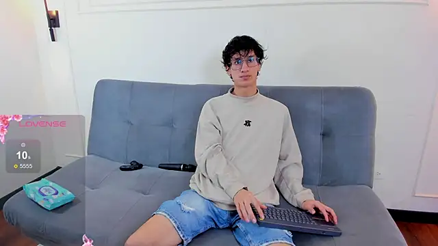 Cum hunters online show from June 21, 2026, 3:12 am
