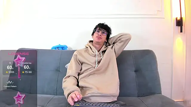 Cum hunters online show from July 12, 2026, 3:07 am