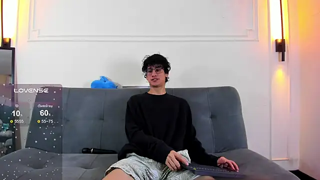 Cum hunters online show from July 21, 2026, 3:30 am