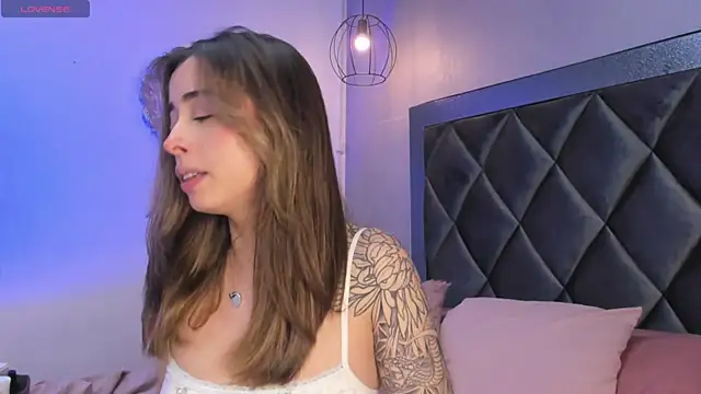 Sophiaa Gomez online show from November 16, 2025, 4:28 am