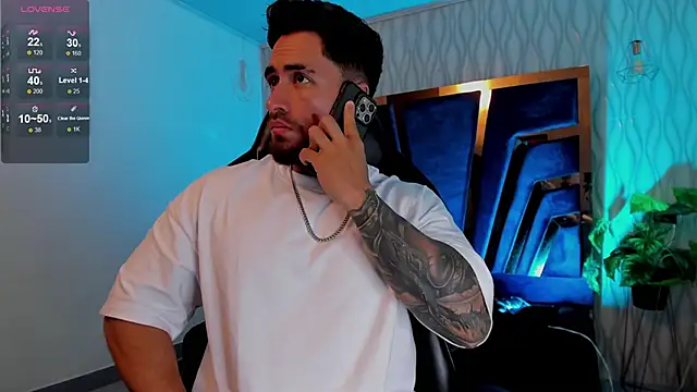 Snapshot of Brad_Summer chatting on November 13, 2025, 5:17 pm Brad Summer online show from November 13, 2025, 5:17 pm