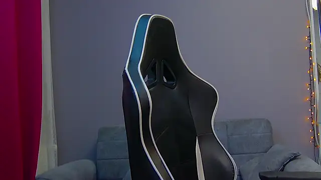 Snapshot of Eva_Lovvia_ chatting on February 24, 2025, 7:52 pm Eva Lovvia  online show from February 24, 2025, 7:52 pm