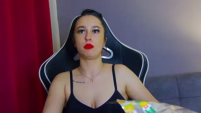 Snapshot of Eva_Lovvia_ chatting on February 15, 2025, 1:42 am Eva Lovvia  online show from February 15, 2025, 1:42 am