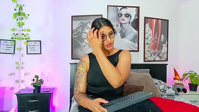 loretahorny online show from February 27, 2026, 1:00 pm