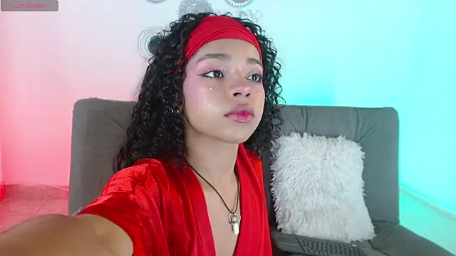 lucie petite online show from March 21, 2025, 6:29 pm