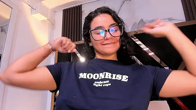 miilaklum online show from February 15, 2026, 5:34 pm