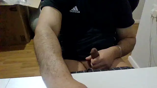 Snapshot of scoobydoo7892 chatting on October 6, 2025, 1:40 am scoobydoo7892 online show from October 6, 2025, 1:40 am