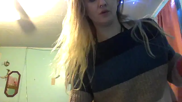 Snapshot of hunybunz69 chatting on February 23, 2025, 8:28 am hunybunz69 online show from February 23, 2025, 8:28 am