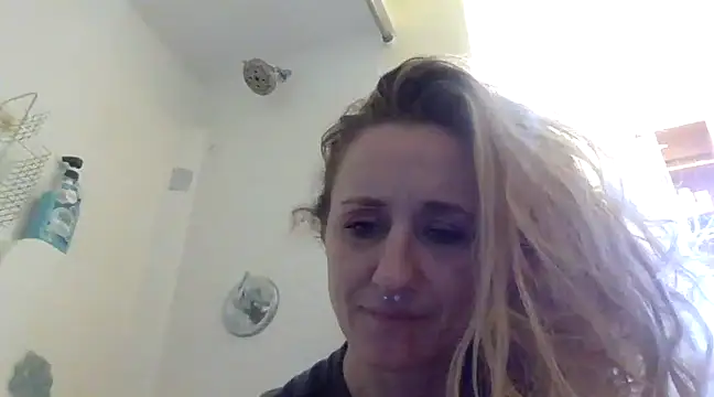 Snapshot of hunybunz69 chatting on March 17, 2025, 12:57 pm hunybunz69 online show from March 17, 2025, 12:57 pm