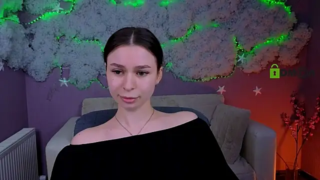 Snapshot of flora_ri chatting on April 24, 2026, 9:33 am flora ri online show from April 24, 2026, 9:33 am