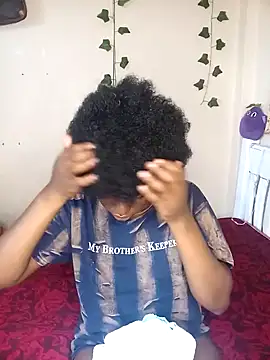 Vprettieeer online show from February 7, 2025, 11:45 am