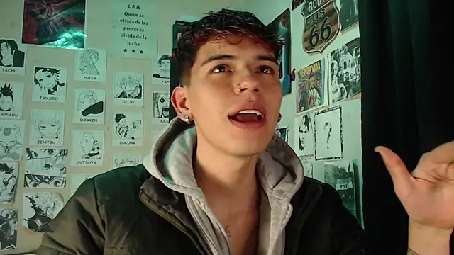 Snapshot of Mickey_Magic chatting on March 19, 2025, 4:47 am Mickey Magic online show from March 19, 2025, 4:47 am