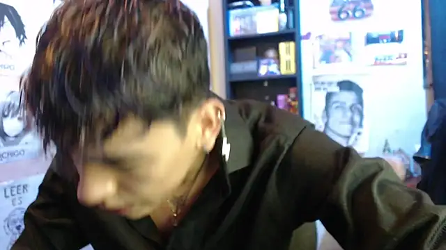 Snapshot of Mickey_Magic chatting on February 15, 2025, 5:09 am Mickey Magic online show from February 15, 2025, 5:09 am