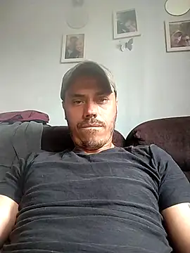 marquesgostoso40 online show from October 27, 2025, 4:41 pm