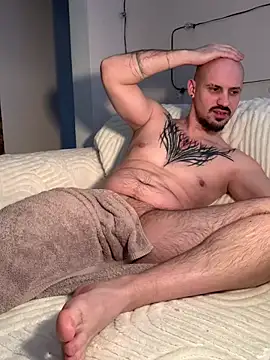 AssHunter4k online show from February 1, 2026, 8:23 am