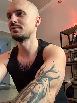 AssHunter4k online show from November 26, 2025, 8:47 am