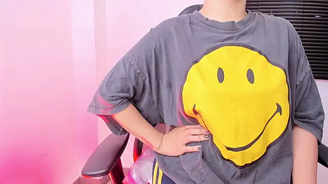 Snapshot of ah_mara_ chatting on November 19, 2025, 11:32 am ah mara online show from November 19, 2025, 11:32 am