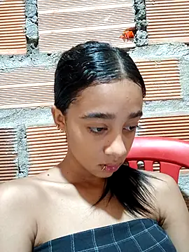 Snapshot of Zoe_Sweett18 chatting on October 18, 2025, 12:29 pm Zoe Sweett18 online show from October 18, 2025, 12:29 pm