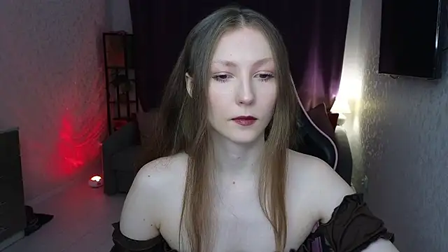 Snapshot of Sweeet_Lilit chatting on February 8, 2026, 10:18 pm Sweeet Lilit online show from February 8, 2026, 10:18 pm