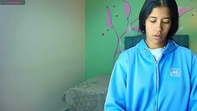 Snapshot of Connie_Bell chatting on November 19, 2025, 2:50 pm Connie Bell online show from November 19, 2025, 2:50 pm