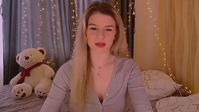 Snapshot of Melissa_smith_ chatting on February 13, 2026, 1:00 pm Melissa smith online show from February 13, 2026, 1:00 pm