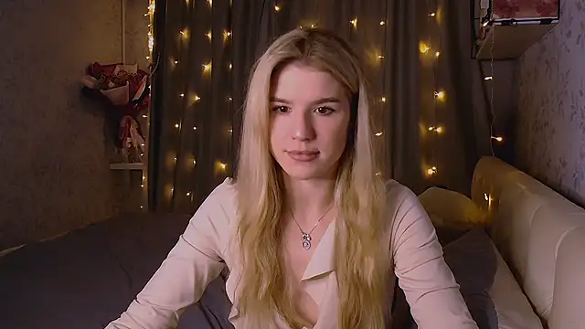 Snapshot of Melissa_smith_ chatting on October 13, 2025, 7:15 pm Melissa smith online show from October 13, 2025, 7:15 pm