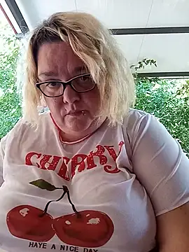 Snapshot of diosacurvy1984 chatting on July 7, 2026, 10:08 am diosacurvy1984 online show from July 7, 2026, 10:08 am