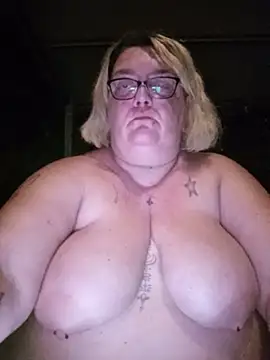 Snapshot of diosacurvy1984 chatting on July 2, 2026, 11:11 pm diosacurvy1984 online show from July 2, 2026, 11:11 pm