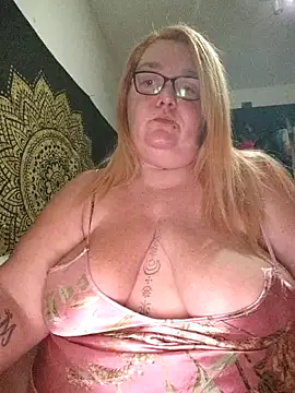 Snapshot of diosacurvy1984 chatting on October 18, 2025, 9:17 pm diosacurvy1984 online show from October 18, 2025, 9:17 pm