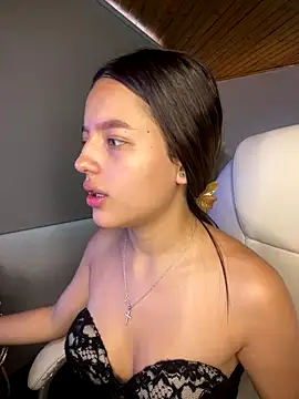 Sofia18 pinkk online show from December 1, 2025, 9:15 pm