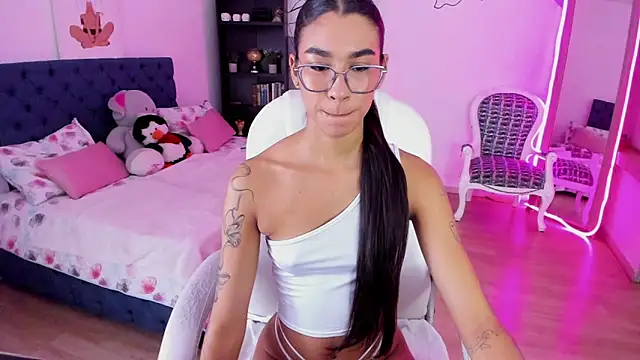 Snapshot of Dana_Paula chatting on May 25, 2026, 12:04 pm Dana Paula online show from May 25, 2026, 12:04 pm