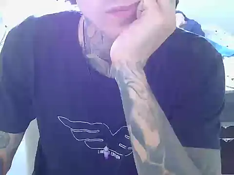 Snapshot of smokingink chatting on May 4, 2026, 7:28 pm smokingink online show from May 4, 2026, 7:28 pm