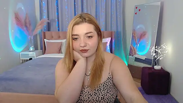 StasyNickols online show from October 5, 2025, 3:14 pm
