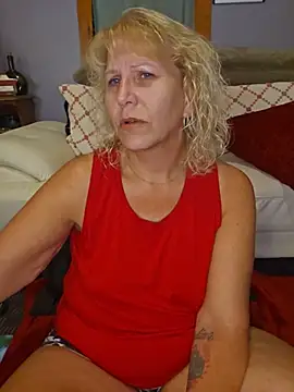 Snapshot of Badgirlpr2 chatting on July 31, 2026, 5:18 am Badgirlpr2 online show from July 31, 2026, 5:18 am