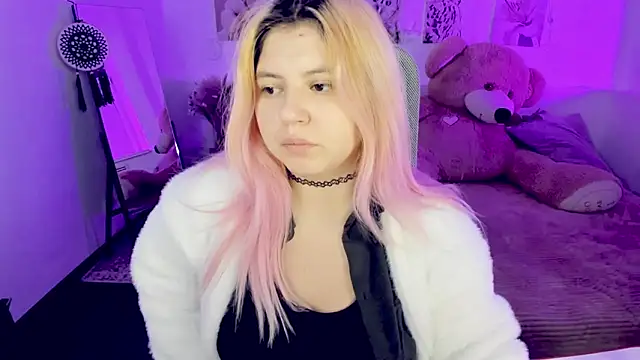 Snapshot of DiaAngell chatting on February 14, 2026, 7:25 pm DiaAngell online show from February 14, 2026, 7:25 pm