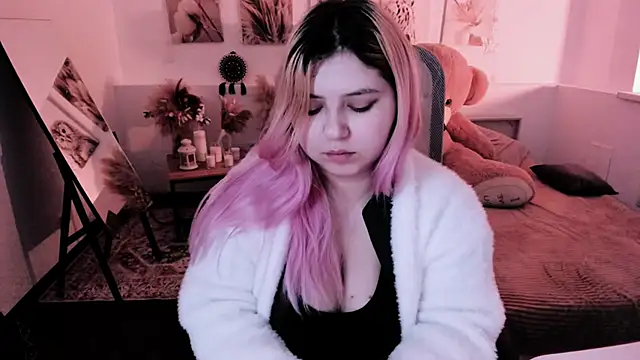 Snapshot of DiaAngell chatting on March 12, 2026, 7:29 pm DiaAngell online show from March 12, 2026, 7:29 pm