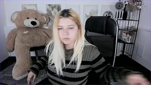 DiaAngell online show from January 15, 2026, 1:31 am