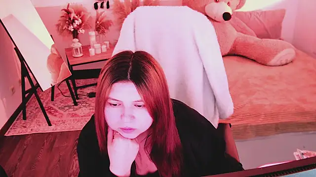 Snapshot of DiaAngell chatting on April 20, 2026, 8:32 pm DiaAngell online show from April 20, 2026, 8:32 pm