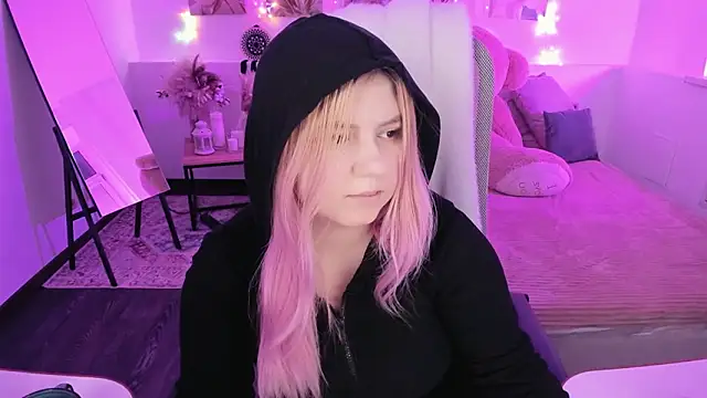 Snapshot of DiaAngell chatting on March 8, 2026, 9:07 pm DiaAngell online show from March 8, 2026, 9:07 pm