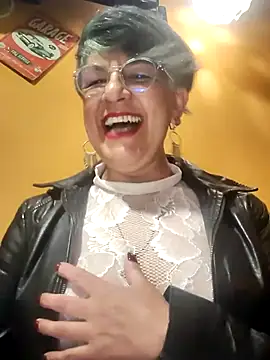 ilonna2025 online show from July 24, 2026, 10:06 pm
