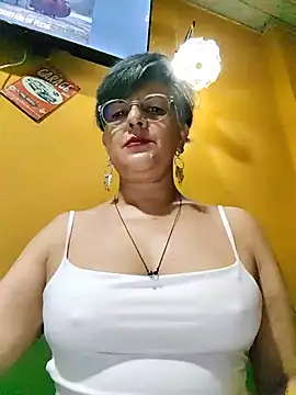 ilonna2025 online show from August 6, 2026, 10:16 pm