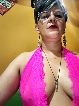 ilonna2025 online show from July 14, 2026, 11:22 pm