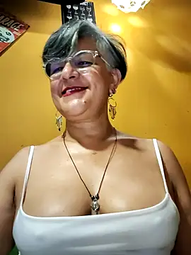 ilonna2025 online show from July 23, 2026, 9:55 pm